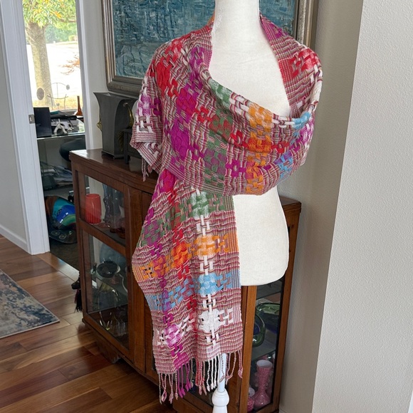 Suantrai of Ireland wool wrap - Picture 1 of 4